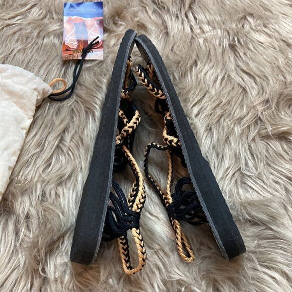 Capanna Banyan - Golden Black Rope Braided Sandals - Picture 8 of 13